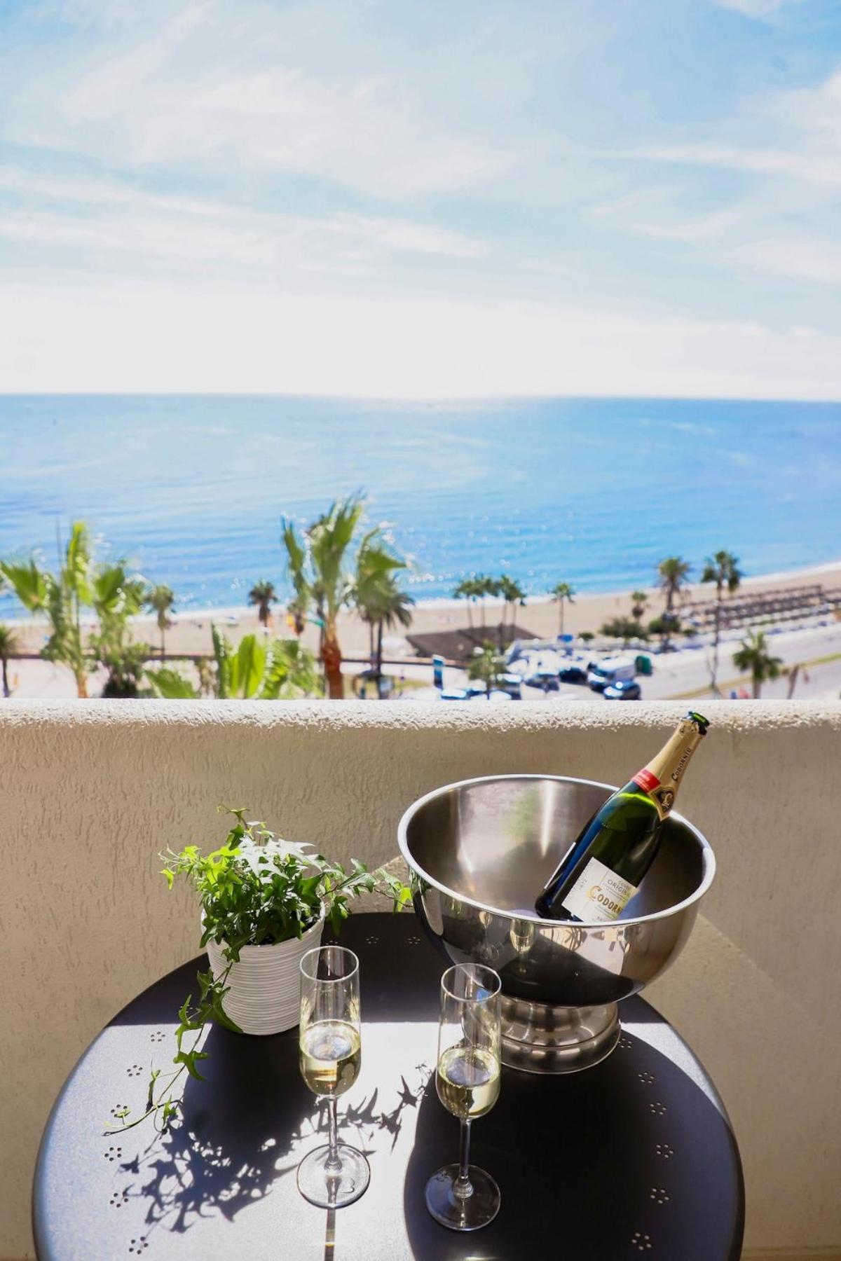 Direct Sea View- Bilbil Sunrise! Apartment Benalmadena Bagian luar foto